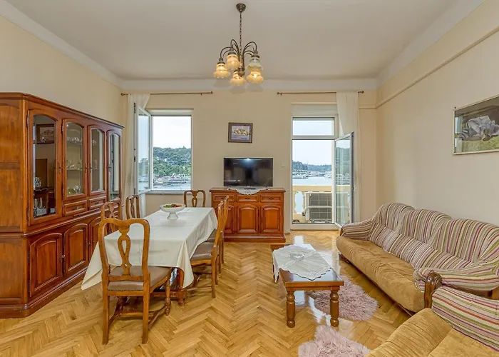 Apartment Viking Rovinj With Sea View