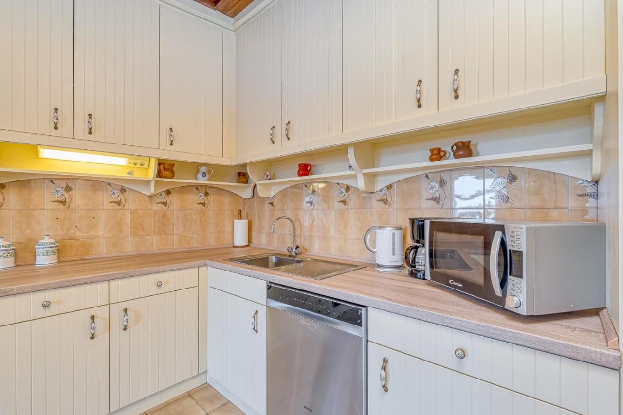 Viking With Sea View Apartment