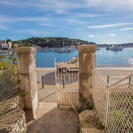 Apartment Viking Rovinj With Sea View Exterior foto