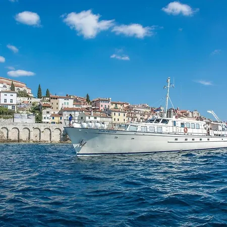 Apartment Viking Rovinj With Sea View Exterior foto